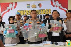 Keponakan Bunuh Tante di Paluta demi Emas, Uangnya untuk Mabuk dan Sawer Biduan