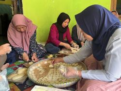 Kembangkan Produk Lokal Unggulan, Susu Diolah Jadi Permen dan Kerupuk