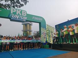 Ribuan Peserta Meriahkan Fun Run 2025 di Pusat Kota Bandung