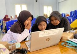 Digitalisasi Madin: Lomba Cerdas Cermat Bojonegoro Gunakan Laptop dan Google Forms