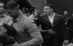 Viral Prabowo Tertawa Lihat Angga Raka Dicegat Paspampres: Eh, Itu Wakil Menteri