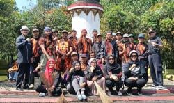 Jelang HUT RI ke-80, Pemuda Pancasila Belik Bersihkan Monumen Gatot Subroto