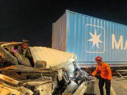 Kecelakaan Karambol di Tol Semarang: 6 Kendaraan Ringsek, 1 Korban Luka Berat