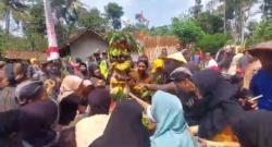 Arak-arakan Gunungan Hingga Pentas Seni, Tradisi Saparan Sibentar Jadi Magnet Budaya Lokal