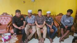 Anggota DPRD Pangkep Rahmat Kunjungi Kru Kapal KM Mutma Jaya 03 yang Selamat dari Tragedi Laut