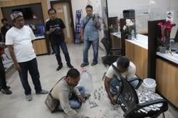 Protes Kenaikan Pajak, Warga di Jombang Bayar Pakai Uang Koin Tabungan Anak