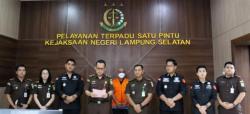 BREAKING NEWS Diduga Korupsi Rp2,8 Miliar, Kabid Satpol PP Lampung Selatan Dicokok Kejari