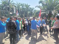 Mahasiswa Geruduk Polres Palas, Desak Tangkap Pelaku Persekusi Sadis Anak SD 