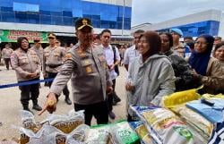 Polda Kepri-Bulog Gelar Gerakan Pangan Murah di Batam, 1 Ton Beras Ludes