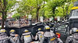 Foto-Foto Demo Pati Rusuh, Polisi Tembakkan Gas Air Mata Bubarkan Massa Pendemo