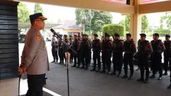 Pati Makin Panas, Puluhan Personel Polres Pekalongan Diberangkatkan untuk Pengamanan