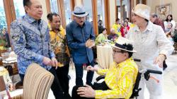 Akbar Tandjung Genap 80 Tahun Meski di Kursi Roda Semangat Tetap Membara, Tokoh yang Sarat Paripurna