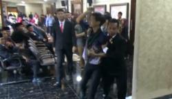 Ricuh di DPRD Cilegon! Mahasiswa HMI Protes Kemiskinan, Diusir Saat Sidang Paripurna