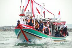 Tak Bisa Melaut karena Izin Kapal, Nelayan Lamongan Khawatir Ekonomi Lesu