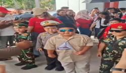 Viral, Aksi Bocah Gemoy Cosplay jadi Presiden Prabowo di Karnaval Anak bikin Gemes