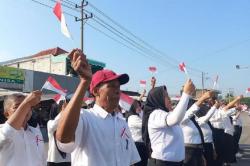 Eks Karyawan Sritex Gelar Upacara HUT RI ke-80 di Depan Pabrik, Air Mata Iringi Lagu Tanah Airku