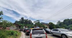 Liburan Kemerdekaan, Jalur Menuju Brastagi Dipadati Kendaraan