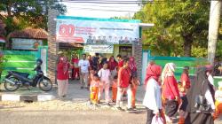 Didampingi Orangtua, Anak - anak TK di Blora ikuti Jalan Sehat HUT ke 80 Kemerdekaan RI