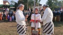Warga Bakalan Meriahkan HUT ke-80 RI dengan Upacara Adat dan Khitanan Massal