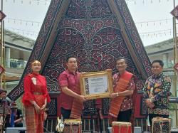 Gempita Kemerdekaan, Delipark Mall Hadirkan Pertunjukan Budaya Musik dan Tarian dari Toba