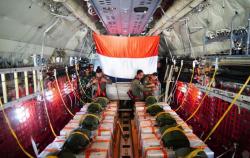 Menantang Maut Aksi TNI Tebar Bantuan di Langit Gaza