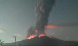 Gunung Lewotobi Laki-laki Meletus Dasyat, Kolom Abu Capai 8.000 Meter