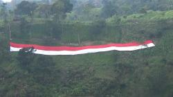 Kodim Boyolali Bentangkan Bendera Raksasa 80 Meter di Lereng Merapi, Semarakkan HUT ke-80 RI