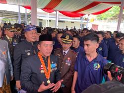 Air Mata Haru di Hari Kemerdekaan, Warga Binaan Lapas Karawang Akhirnya Hirup Udara Bebas