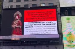 Heboh! Busana Adat Indonesia Tampil Megah di Times Square New York Sambut HUT RI ke-80
