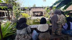 Tempat Makan Konsep Jadul Yang Unik Serasa Pulang Kampung