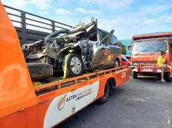 Inilah Identitas Tiga Korban Tewas Kecelakaan Maut Wuling Tabrak Truk Fuso di Tol Jombang