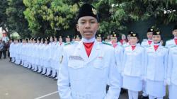 Di Tengah Duka, Rahmat Putra Tetap Kibarkan Merah Putih di Tangsel