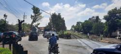 Pekerjaan Jalur KA, Perlintasan Arjasa Ditutup Sementara