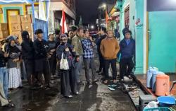 Massa Kepung Rumah Terduga Pelaku Pencabulan, Polisi Bergerak Cepat Amankan Tersangka di Kartasura