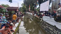 Mancing 1 Kuintal Lele , Meriahkan HUT RI Sekaligus Kampanye Jaga Sungai Di Pekalongan