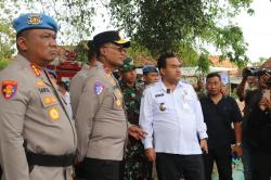 Wakapolda Jateng Tinjau Lokasi Kebakaran Sumur Minyak Ilegal di Blora