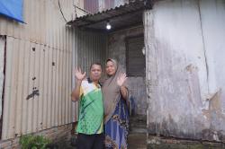 Tak Lagi Numpang! Warga Medan Johor Menangis Haru Saat Rumahnya Resmi Tersambung Listrik