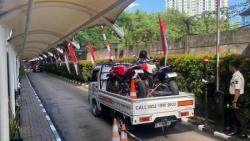 Dua Motor Ducati Diduga Barang Bukti OTT Wamenaker Immanuel Ebenezer Tiba di Gedung KPK