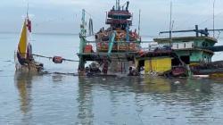Tiga Kapal Nelayan di Tuban Tenggelam Diterjang Cuaca Buruk, Kerugian Total Miliaran Rupiah
