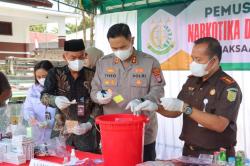 307 Gram Sabu dan Ribuan Obat Ilegal Dimusnahkan Kejari Kotawaringin Barat