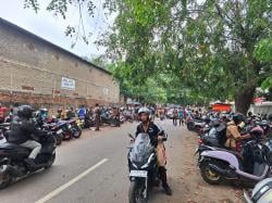 Kebijakan Disdik Jabar Mandul? Siswa SMA di Karawang Masih Nekat Bawa Motor Tanpa SIM