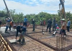 Dukung Pembangunan Masjid di Tambakselo, Patroli Simpatik KPH Purwodadi Berikan Bantuan Material