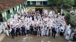 Kolaborasi Mahasiswa KKN UIN dan Desa Neglasari Garut Hadirkan Manasik Haji