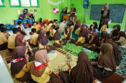 Gerakan Literasi Pelajar Semarakkan Kemerdekaan di Lereng Dieng