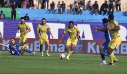 Pertarungan Penuh Drama: Persib Selamat dari Kekalahan di Kandang PSIM