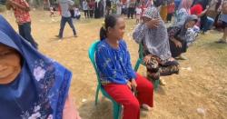Unik! Ibu-Ibu di Lebak Adu Nangis Sedih, Ada yang Menangis Karena Suami Pergi