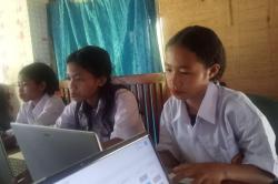 Terisolasi Digital, Siswa SMPN Satu Atap Kokor Tempuh 75 Km ke Labuan Bajo Demi Ikuti ANBK
