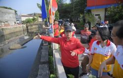 Gowes Sambil Tinjau Penataan, Wali Kota Keliling Kota Lama