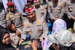 Mantap! Wakapolri Pimpin Alumni Akpol 90 Gelar Rangkaian Bakti Sosial Dan Kesehatan di Jateng