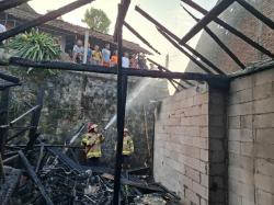 Kelalaian Sepele, Rumah dan Tiga Motor Hangus Terbakar di Kendal